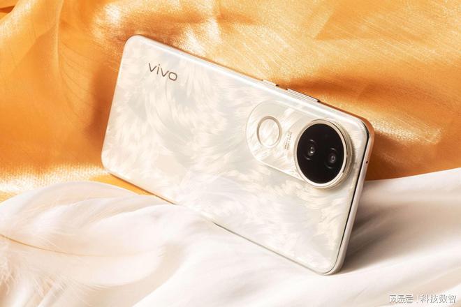 这代vivo S20太漂亮了！PP电子网站设计革新轻奢高级(图3)